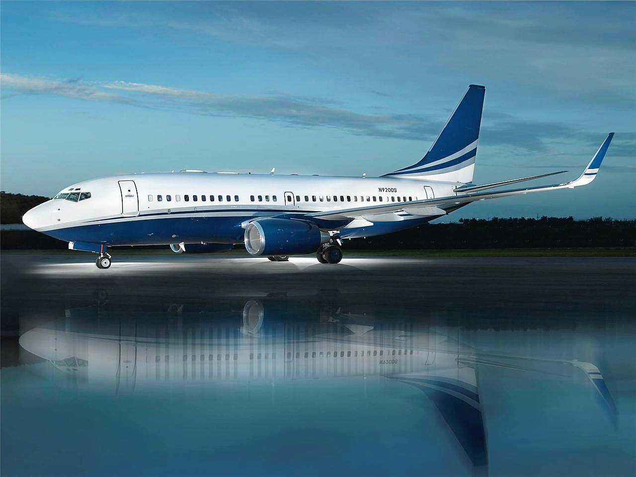частный самолет Boeing Business Jet (BBJ)